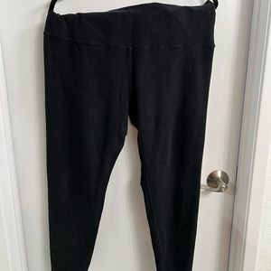 Beyond Yoga leggings, black.